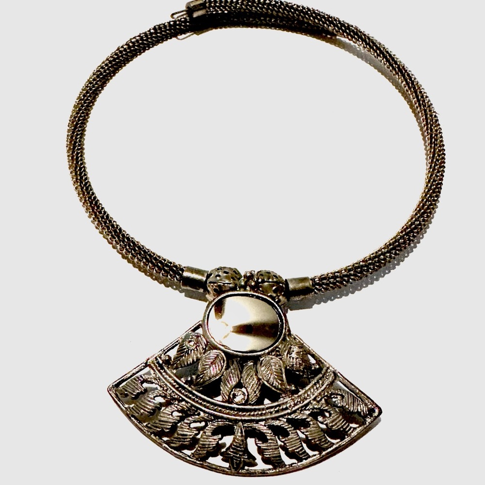 Elegant Choker with Intricate Mirroed Pendant and Matching Mirror Earrings